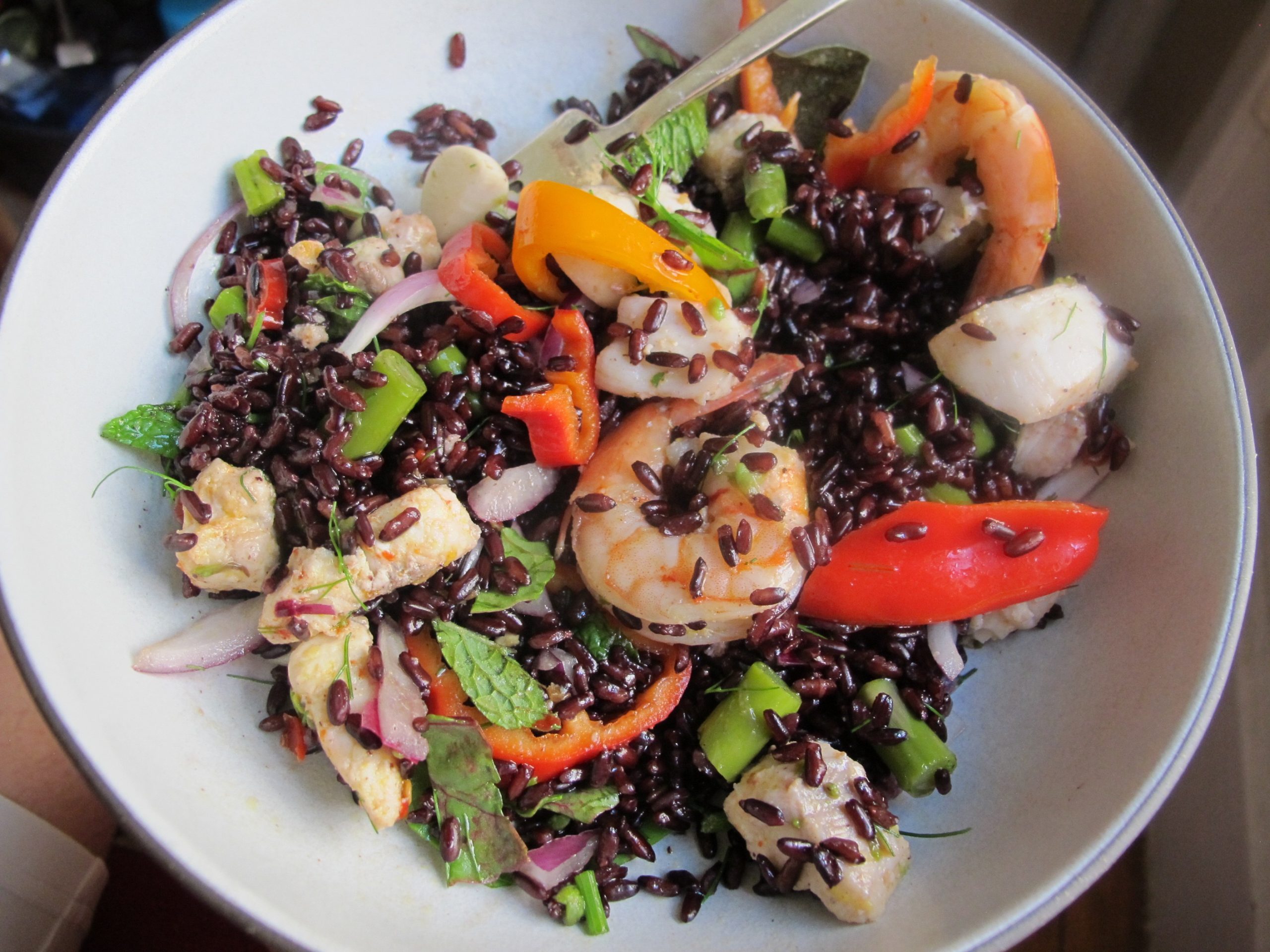 Black rice salad gustiamo