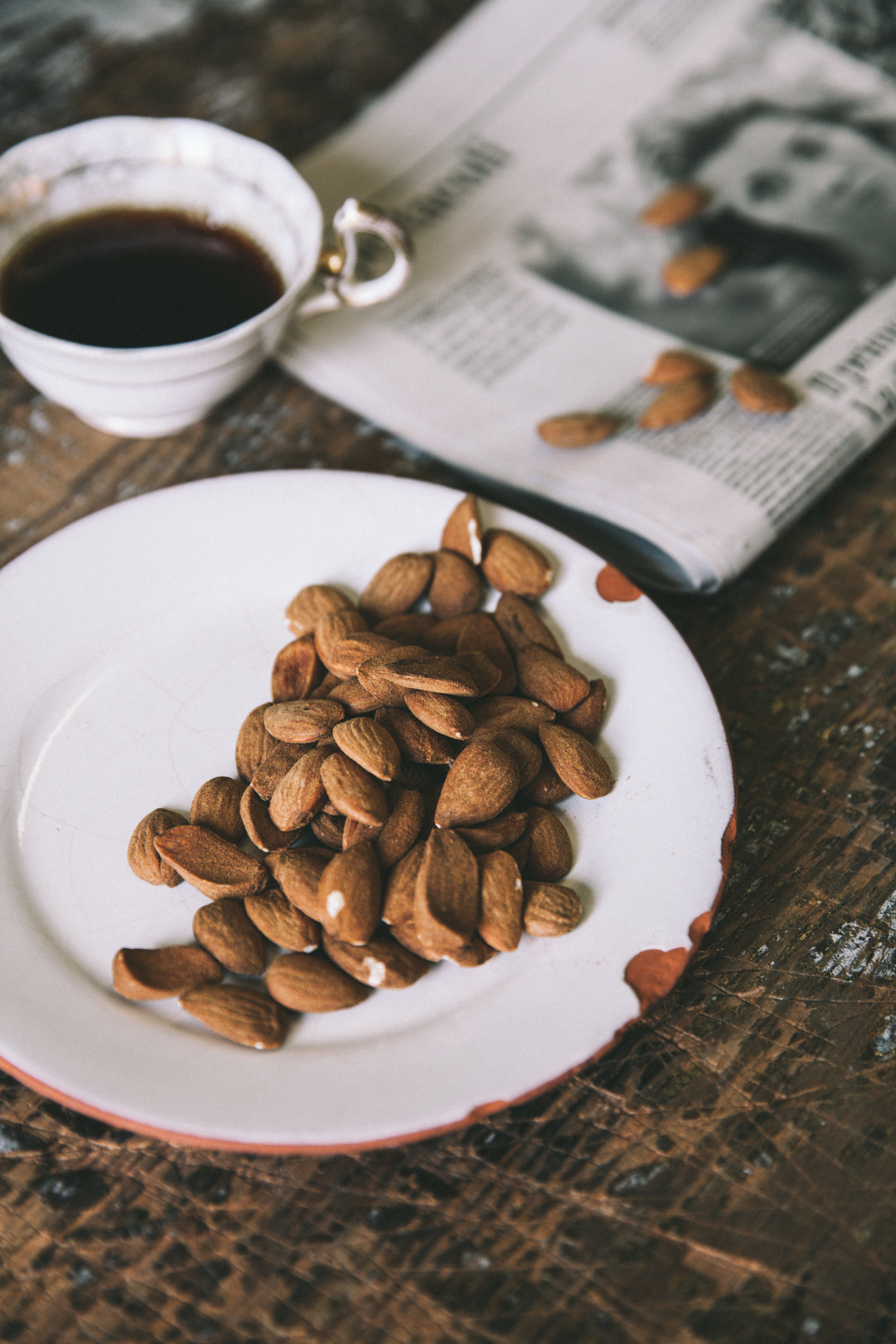 snack on almond heart health