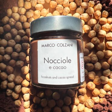 chocolate hazelnut spread with hazelnuts and chocolate