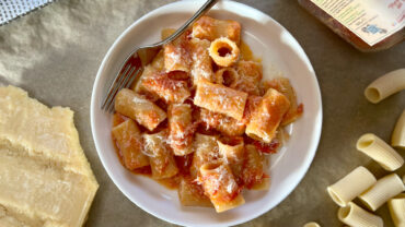 pasta allo scarpariello with piennolo tomatoes rigatoni faella vacche rosse cheese